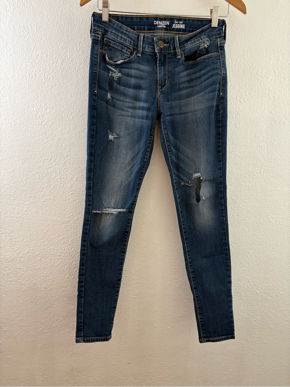 Denizen from Levi's low-rise jegging jeans dark wash distressed knee rips 28